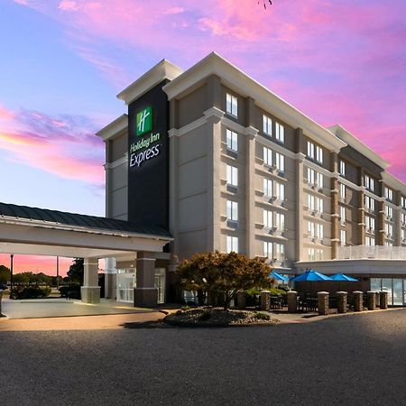 Holiday Inn Express Hotels- Hampton By Ihg Bagian luar foto