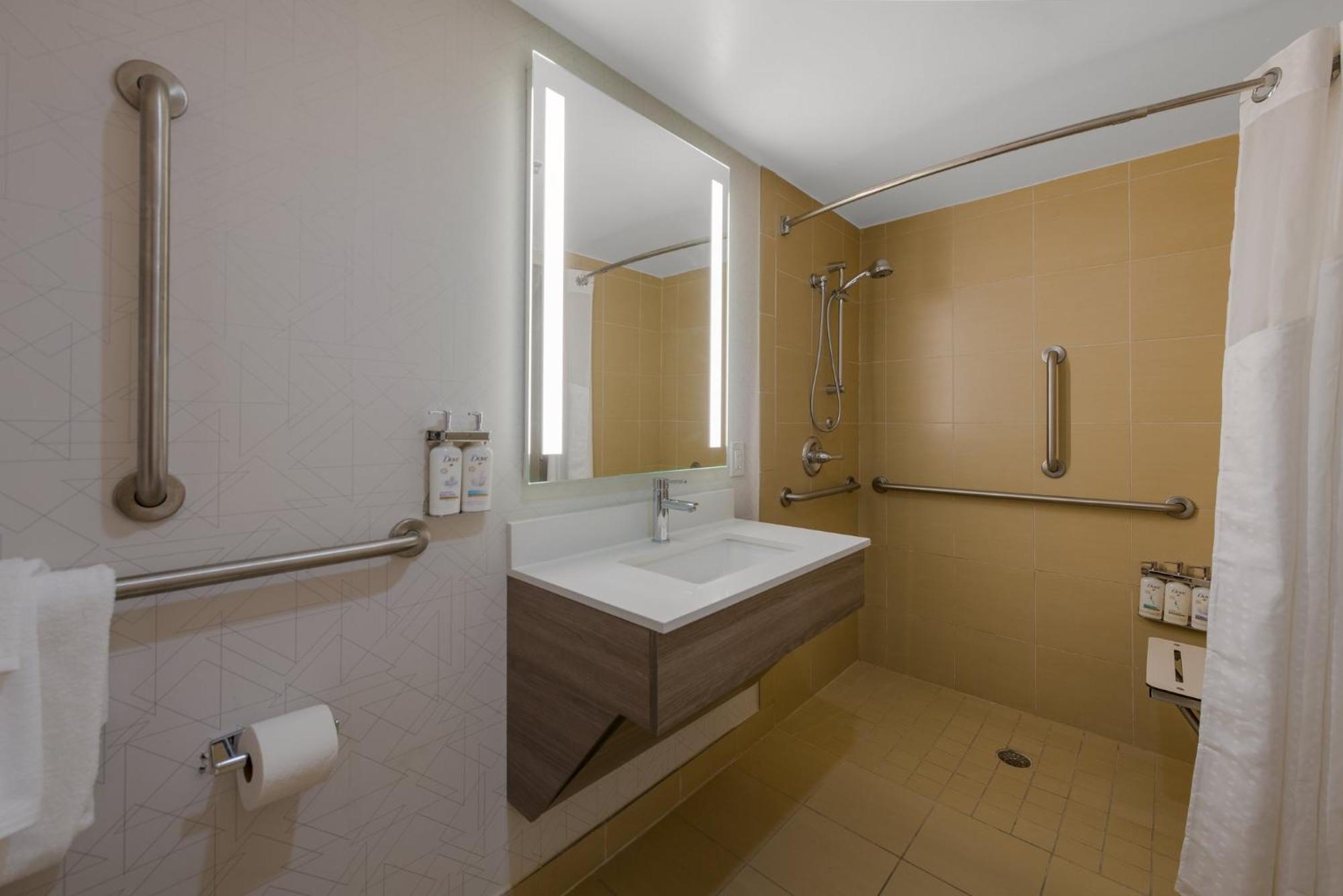 Holiday Inn Express Hotels- Hampton By Ihg Bagian luar foto